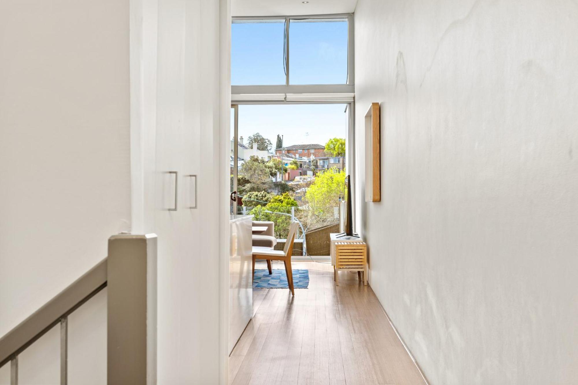 Charming Modern With Views Sydney