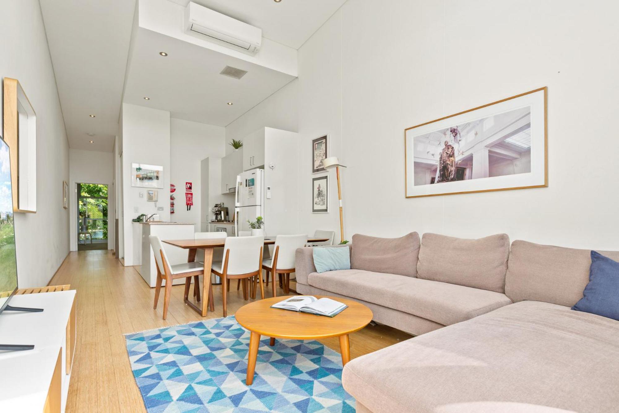 Apartment Charming Modern With Views *